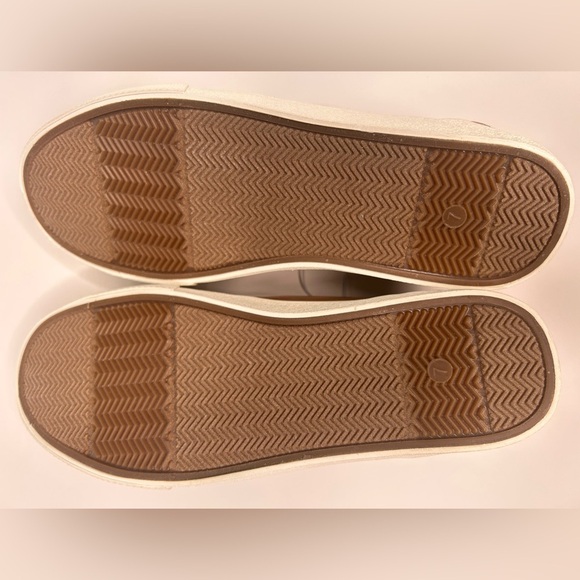 Goodfellow & Co Men’s Tan and White Kon Loafers with Rubber Sole - Picture 14 of 14